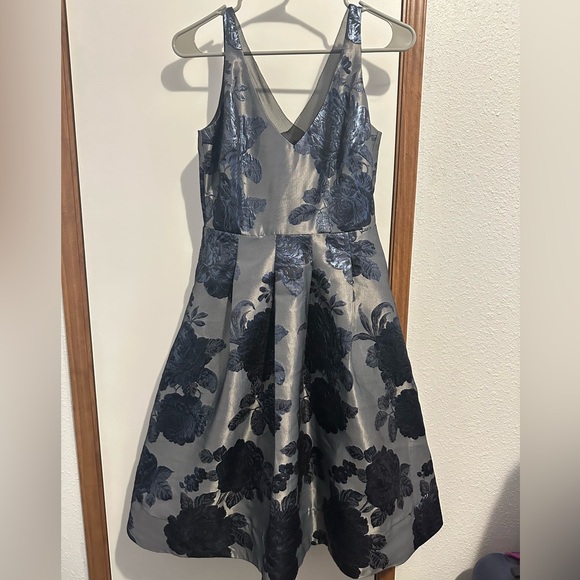 White House Black Market Floral Dress - Picture 1 of 4